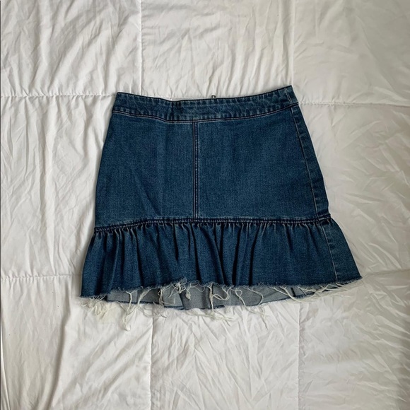 Frayed Denim Flounce Mini Skirt - Picture 3 of 6